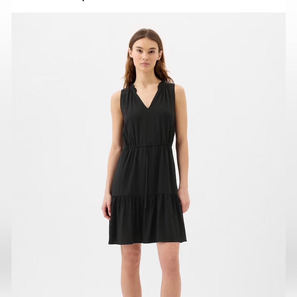 gap split neck tiered dress size xs nwt black